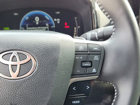 Certified 2025 Toyota Camry SE w/ Convenience Package FWD image 16