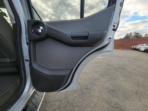 Used 2011 Nissan Xterra S w/ Protection Pkg image 21