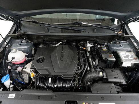 Certified 2024 Kia Sportage LX image 3