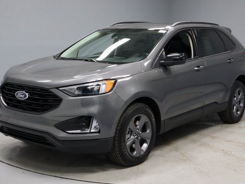 Certified 2023 Ford Edge SEL w/ Sport Appearance Package image 8