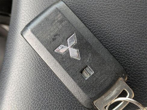 Used 2024 Mitsubishi Eclipse Cross SE image 38