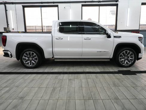 Used 2023 GMC Sierra 1500 Denali w/ Denali Reserve Package AWD/4WD image 5