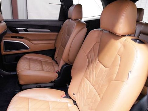 Used 2023 Kia Telluride EX X-Line image 17