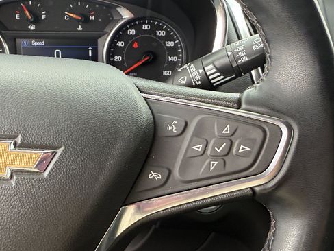 Used 2024 Chevrolet Equinox LT AWD/4WD image 17