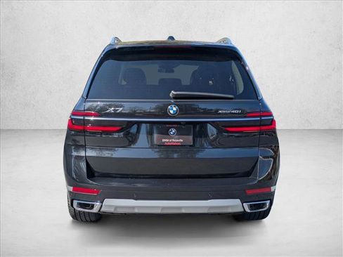 Used 2025 BMW X7 xDrive40i w/ Premium Package AWD/4WD image 7