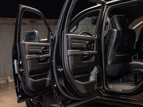 Used 2023 RAM 3500 Limited image 33