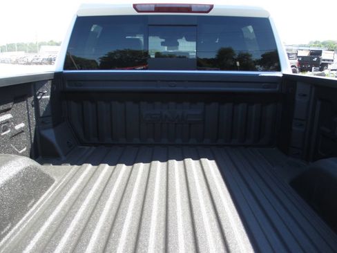 New 2026 GMC Sierra 1500 AT4 w/ AT4 Premium Package AWD/4WD image 9
