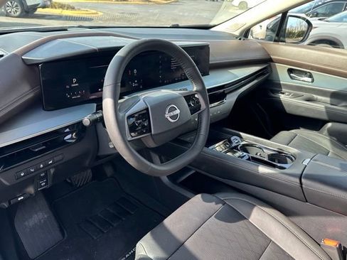 Certified 2025 Nissan Murano Platinum w/ Cargo Package image 28