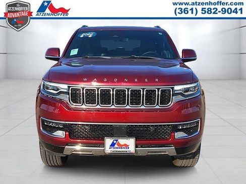 Used 2022 Jeep Wagoneer Series III w/ Premium Group I image 2