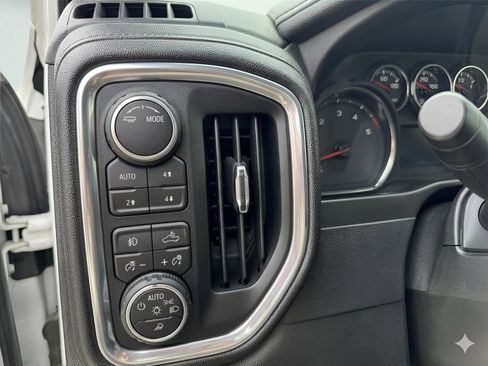 Used 2021 Chevrolet Silverado 2500 LTZ w/ LTZ Convenience Package AWD/4WD image 13