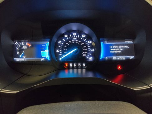Used 2022 Ford Edge ST-Line w/ Class II Trailer Tow Package AWD/4WD image 23