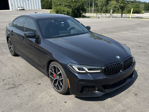 Used 2023 BMW M550i xDrive w/ Executive Package AWD/4WD image 2