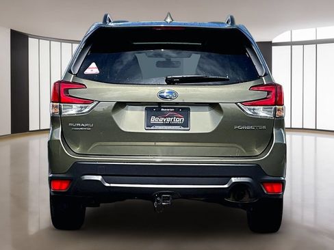 Used 2023 Subaru Forester Premium AWD/4WD image 6