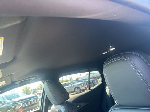 New 2026 Chevrolet Equinox EV LT image 15