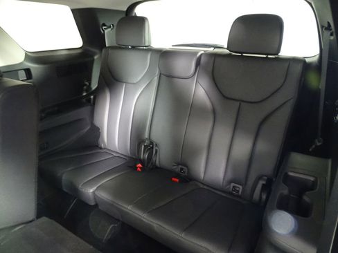 Used 2022 Hyundai Palisade SEL w/ 8P Bench Seat Package image 16