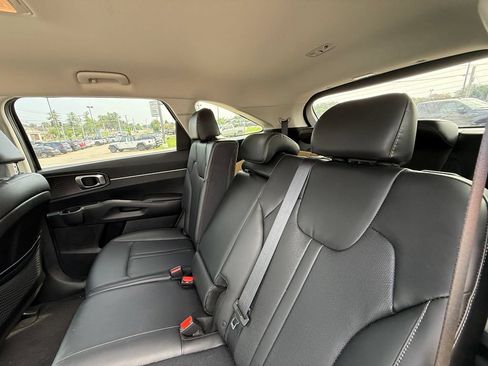 Used 2022 Kia Sorento S FWD image 25