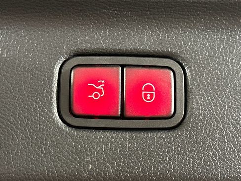 Certified 2025 Mercedes-Benz S 580 4MATIC Sedan image 21