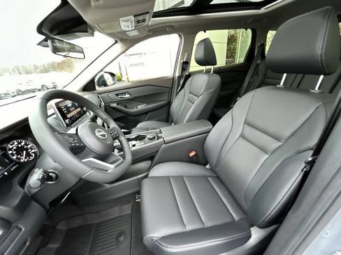 Certified 2023 Nissan Rogue SV w/ SV Premium B Package AWD/4WD image 11