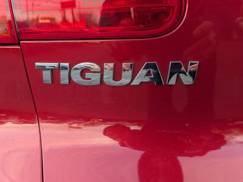 Used 2016 Volkswagen Tiguan S image 33