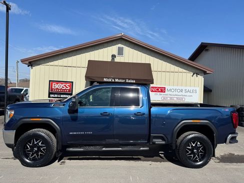 Used 2022 GMC Sierra 2500 SLE w/ X31 Off-Road Package image 4