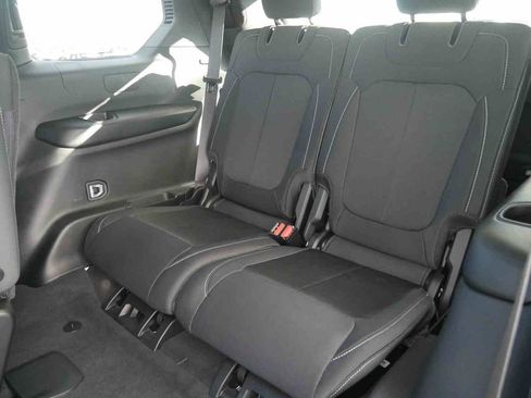 Used 2025 Jeep Grand Cherokee L Laredo w/ Trailer Tow Package image 16