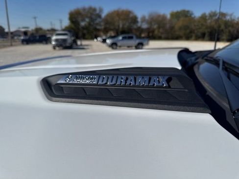 Used 2024 Chevrolet Silverado 2500 LT image 9