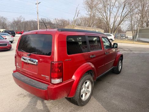 Used 2010 Dodge Nitro SXT image 4