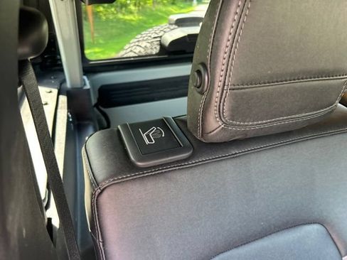 Used 2023 Ford Bronco Black Diamond w/ Sasquatch Package AWD/4WD image 48