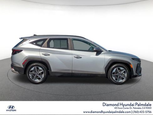 Certified 2025 Hyundai Tucson SEL FWD image 8