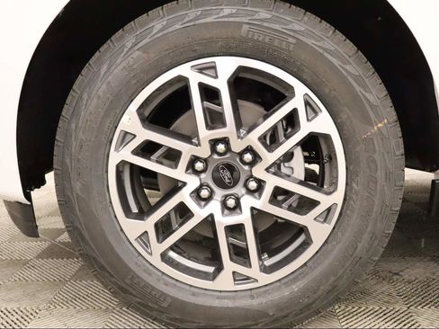 New 2026 Ford Expedition Active image 6