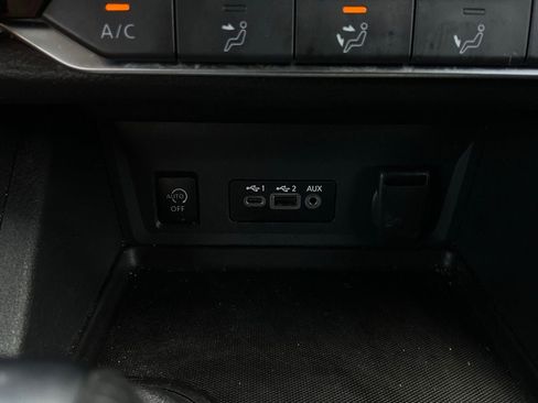 Used 2025 Nissan Sentra SV image 23