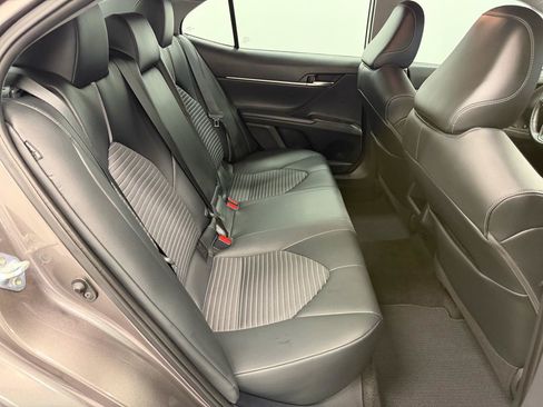 Used 2021 Toyota Camry SE w/ Convenience Package FWD image 16