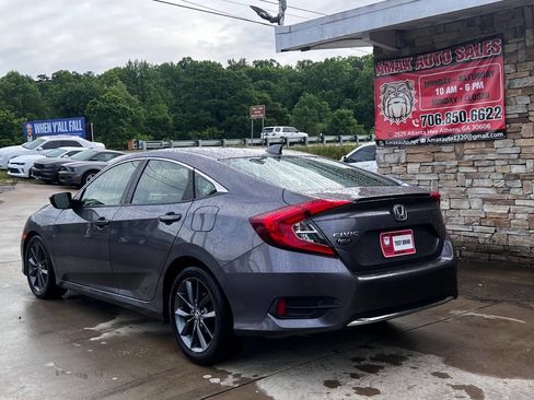 Used 2019 Honda Civic EX image 4