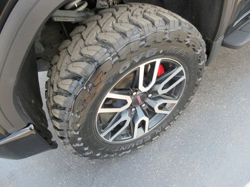 Used 2021 GMC Sierra 1500 AT4 w/ AT4 Preferred Package AWD/4WD image 15