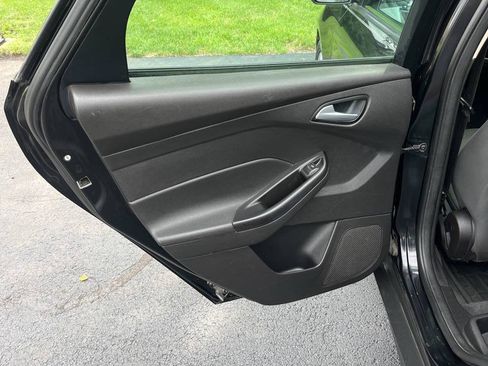 Used 2014 Ford Focus SE FWD image 14