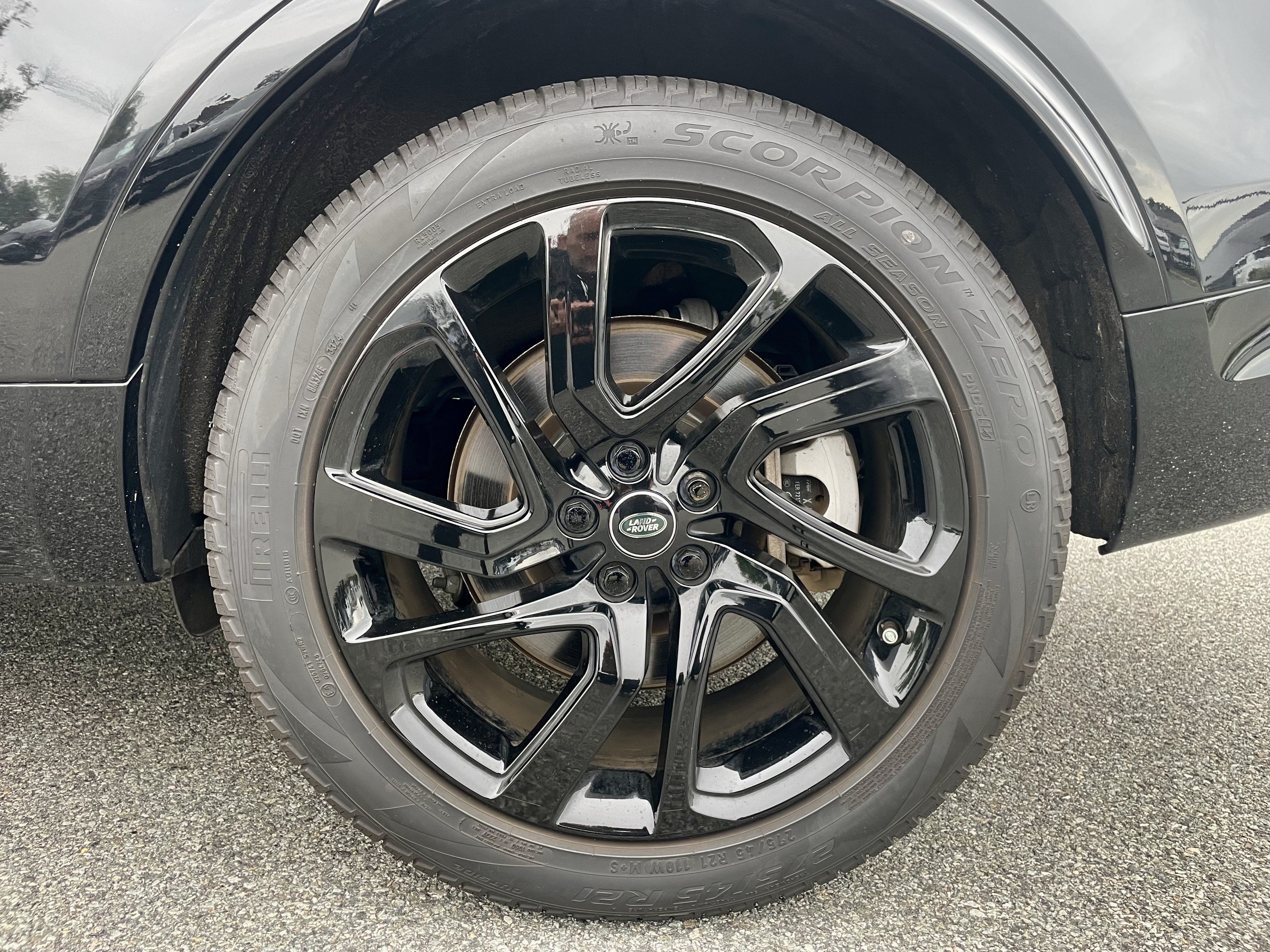 Certified 2025 Land Rover Discovery Dynamic SE AWD/4WD image 10