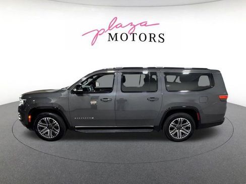 Used 2024 Jeep Wagoneer L Series II w/ Flexible Seating Group AWD/4WD image 7