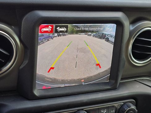 Used 2021 Jeep Wrangler Unlimited Rubicon AWD/4WD image 10