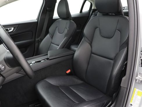 Used 2024 Volvo S60 B5 Core FWD image 15