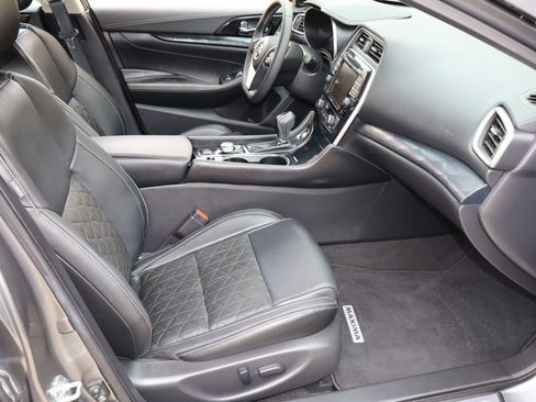 Used 2022 Nissan Maxima Platinum w/ Sport Mat Group image 17