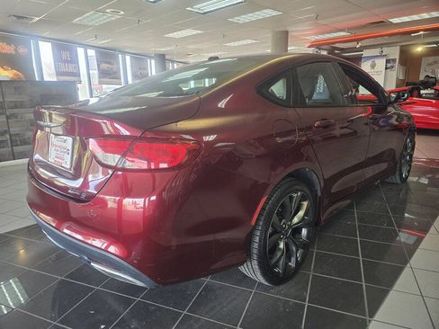 Used 2016 Chrysler 200 S w/ Comfort Group image 4