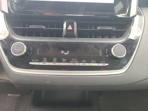 Used 2024 Toyota Corolla LE image 27