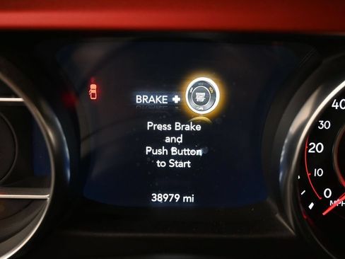 Used 2022 Jeep Gladiator Rubicon w/ LED Lighting Group AWD/4WD image 4