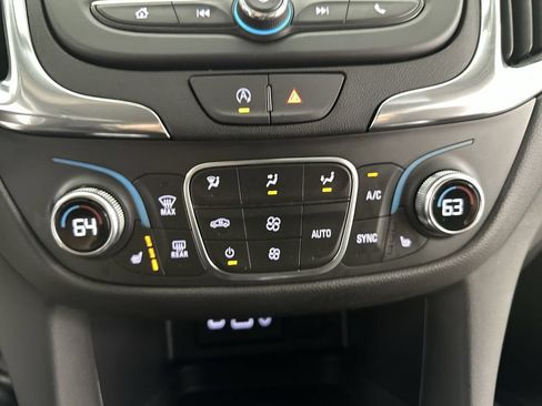 Used 2024 Chevrolet Equinox LT AWD/4WD image 37