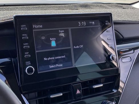 Used 2024 Toyota Camry XLE w/ Cold Weather Package image 8