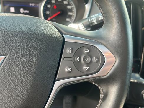 Used 2023 Chevrolet Traverse RS image 23