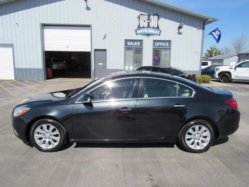 Used 2012 Buick Regal Premium image 3