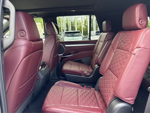 New 2026 Cadillac Escalade Luxury AWD/4WD image 10