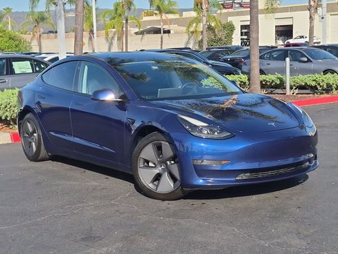 Used 2021 Tesla Model 3 Standard Range Plus RWD image 2