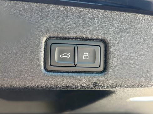 Certified 2025 Audi Q5 Premium Plus w/ Premium Plus AWD/4WD image 30